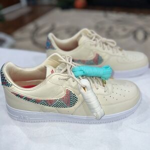Rare Nike Air Force 1- Premium Goods "The Bella" comes w/extra  laces- Size 16.5